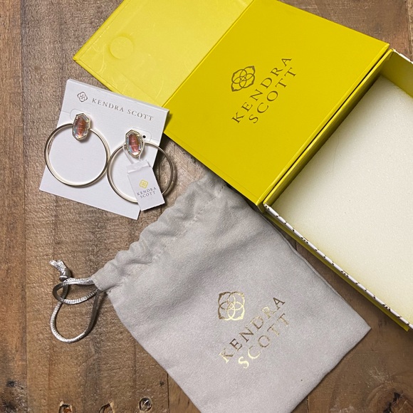 KENDRA SCOTT NWT Mayra Dichroic Glass Gold Hoop Earrings - Picture 6 of 9